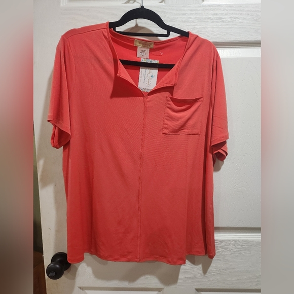 Studio II v neck top - Picture 1 of 2